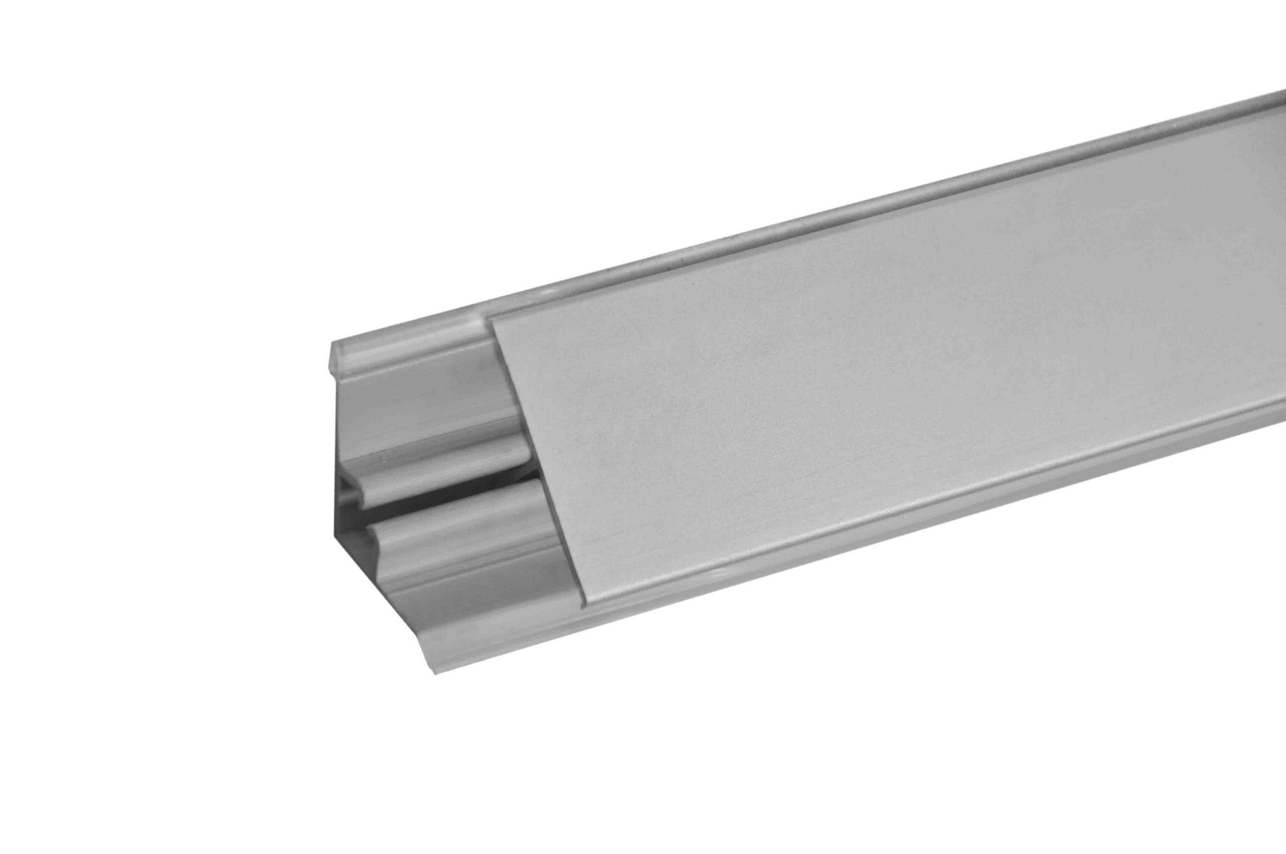 Плинтус кухонный 3,05м кухонный алюминиевый.jpg